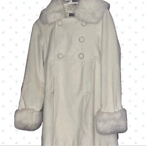 🪽 Y2K White Faux Fur Trimmed Coat Vintage